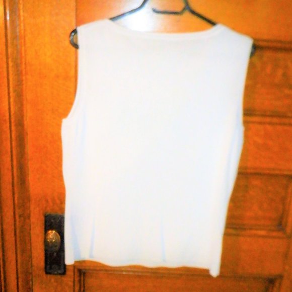 *** SWEATER WORKS *** Sleeveless TOP ~ Fully Beaded ~ Brand New ~ NEVER WORN - Picture 3 of 3